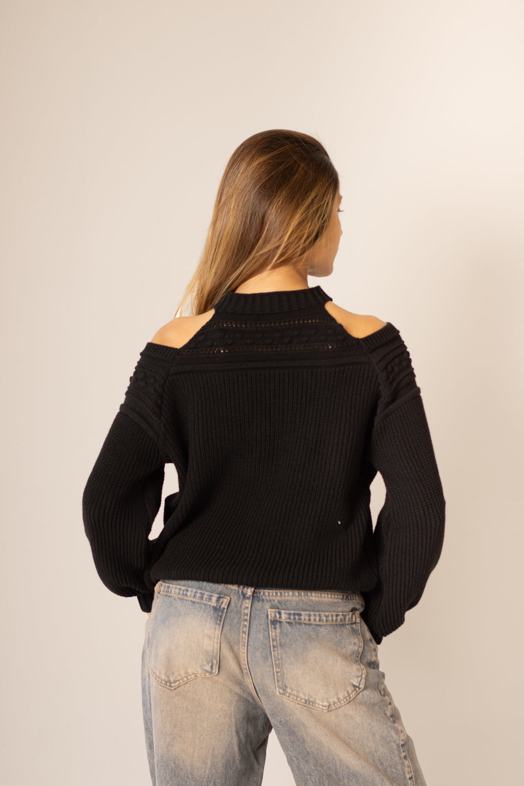 Blusa de Lã Manga Bufante com Recorte