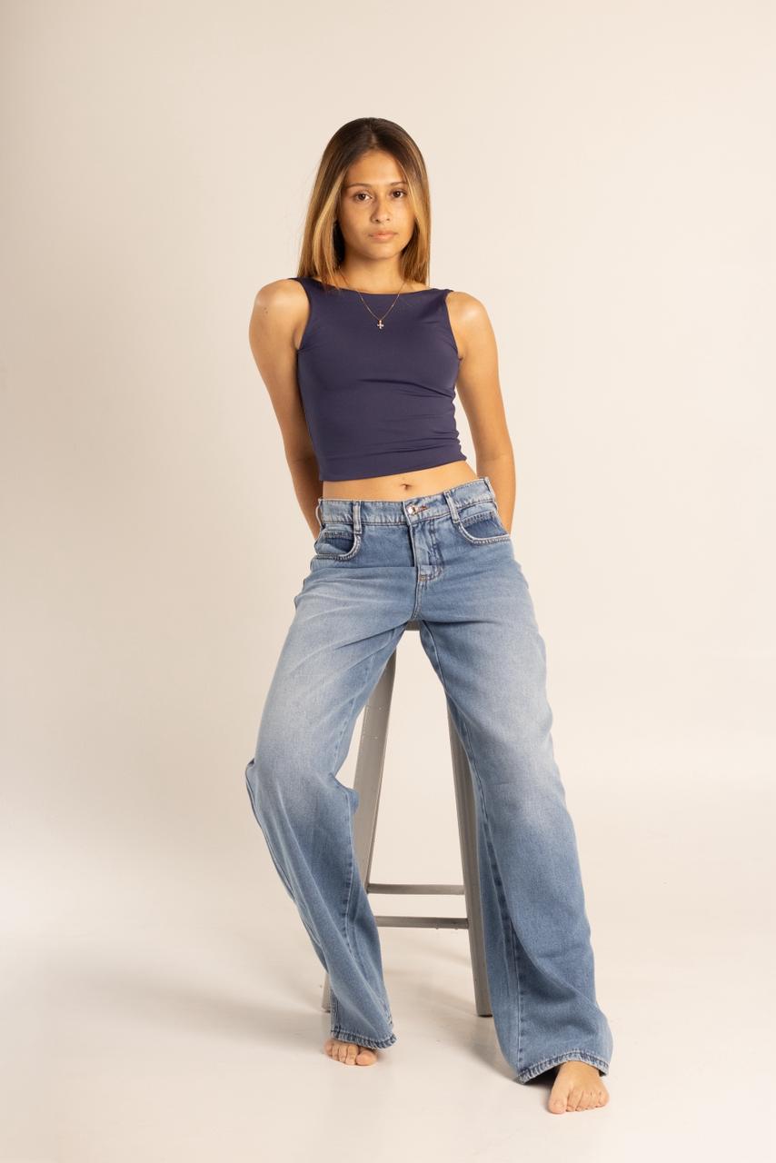 REGATA CROPPED COM DECOTE NAS COSTAS NO SUPLEX POLIAMIDA PARA O VERÃO